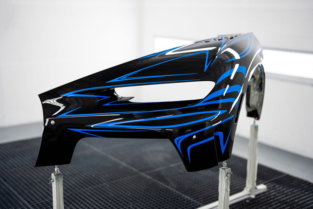 Nahaufnahme des vorderen Kotflügels eines Bugatti Chiron Super Sport